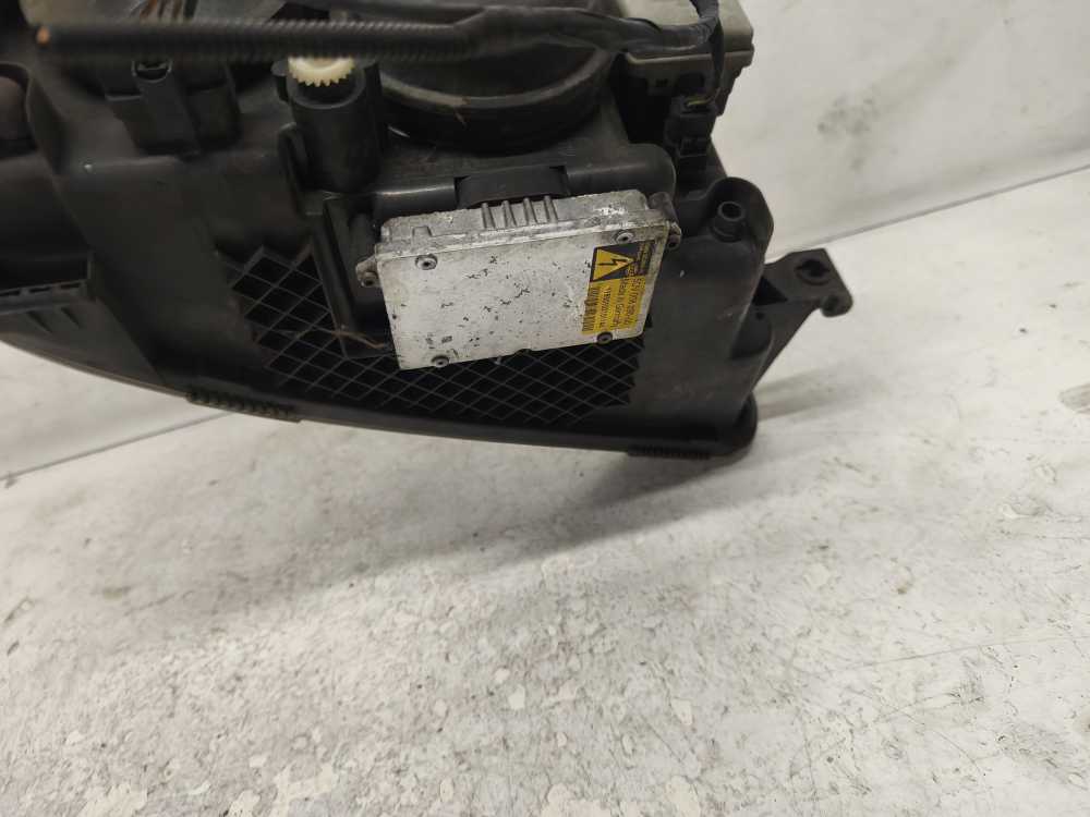 PHARE GAUCHE RENAULT  - Vue 4